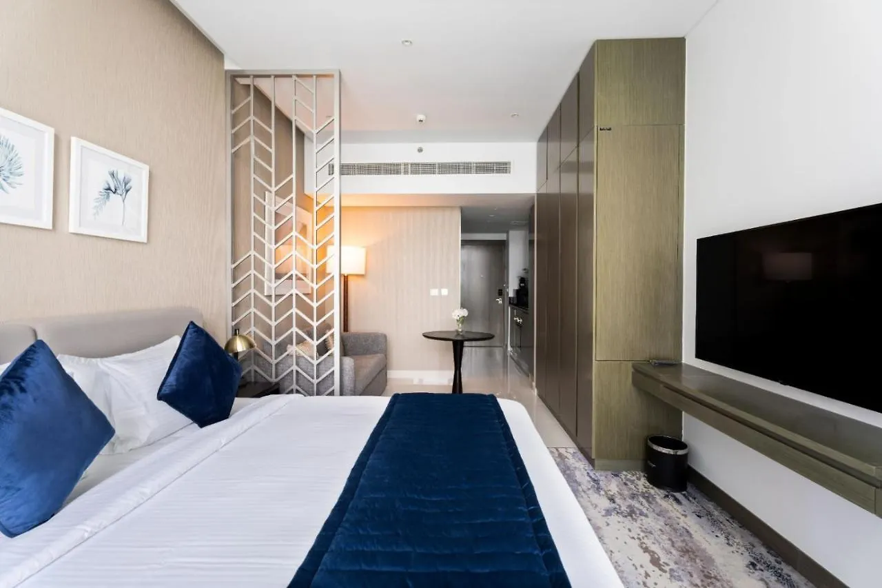 Phineek Elegant Studio Canal View Maison Prive Business Bay Dubai Apartment